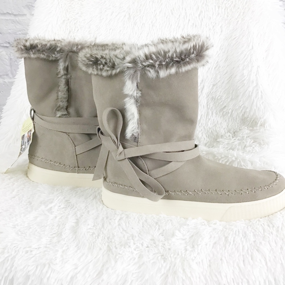 NWT, Toms taupe suede fur Vista boots - Picture 4 of 8